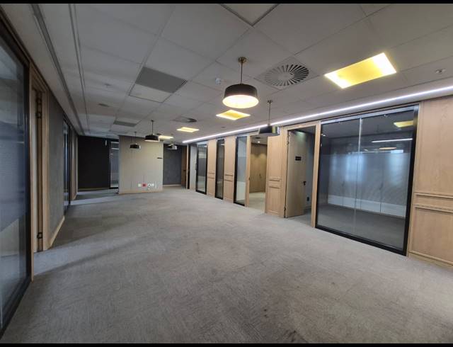 553M² OFFICE TO LET IN SANDTON CENTRAL